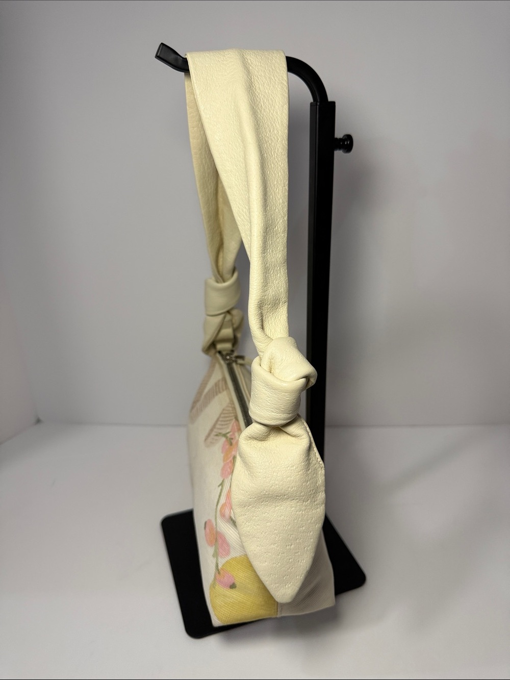 Salvatore Ferragamo Ivory Knotted-Handle Shoulder Bag with Floral Accent - Picture 5 of 12
